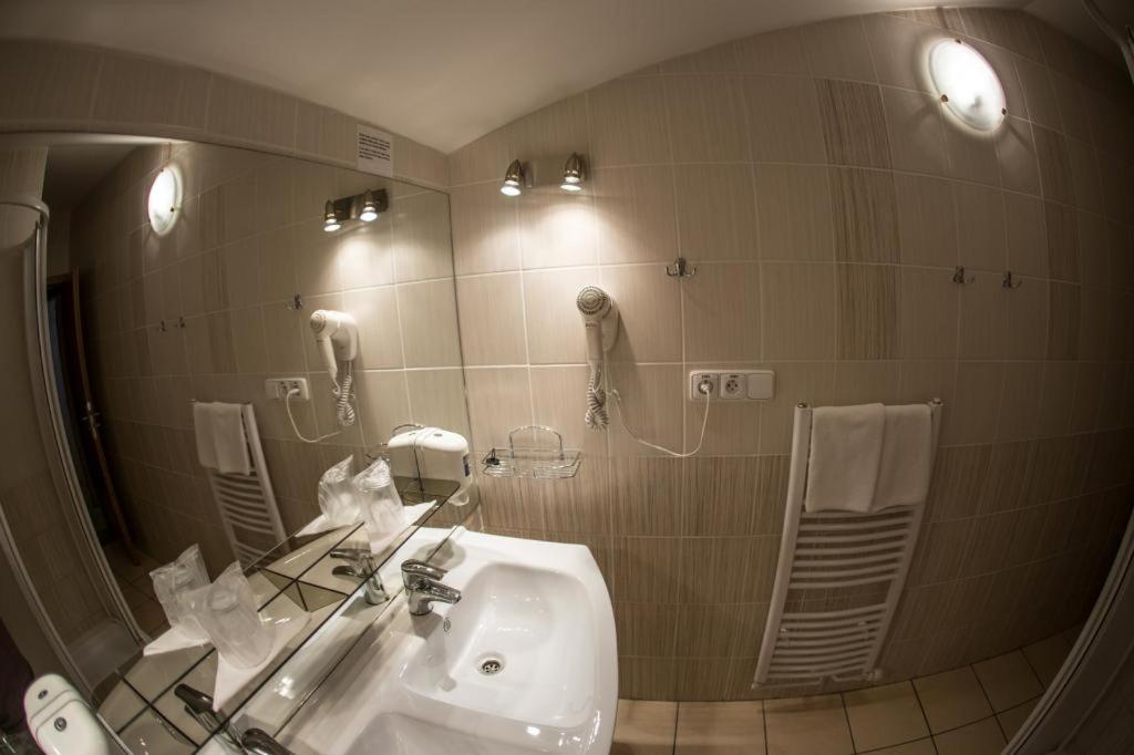 Hotel Na Jizni Přerov Exteriör bild