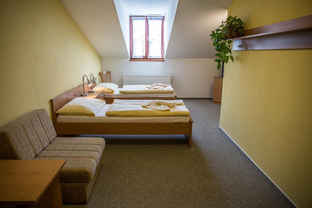 Hotel Na Jizni Přerov Rum bild