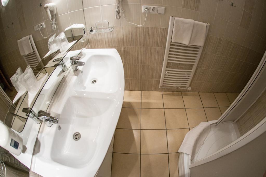 Hotel Na Jizni Přerov Rum bild