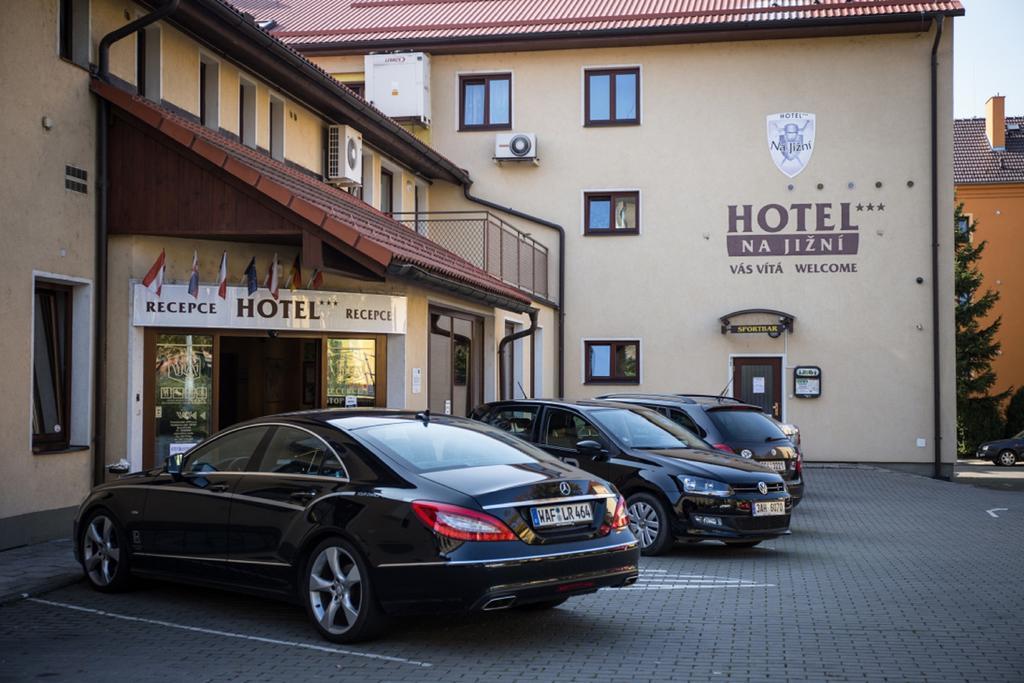 Hotel Na Jizni Přerov Exteriör bild