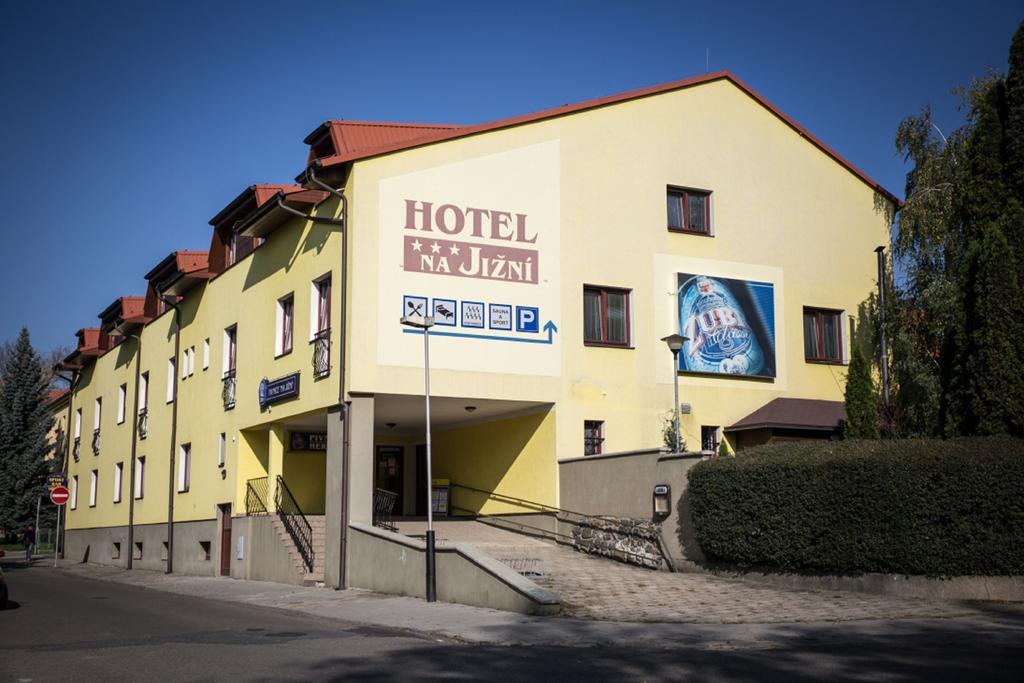 Hotel Na Jizni Přerov Exteriör bild